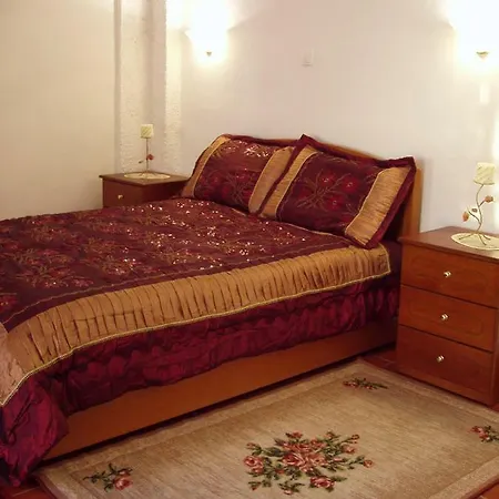Elpidas House