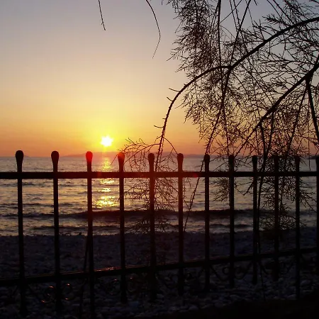 別荘 Elpidas House カルダミリ